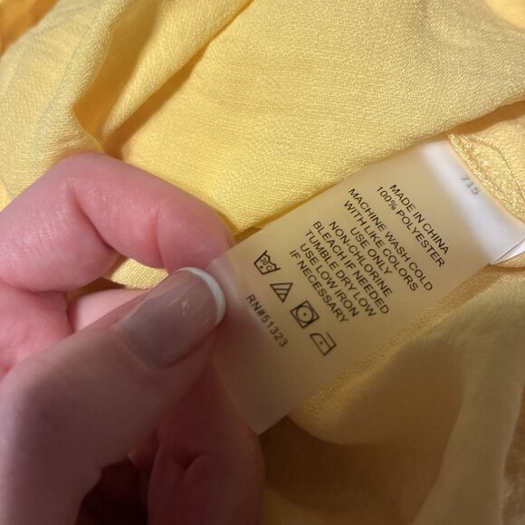 vince camuto solid yellow long sleeve Off cold shoulder top Xs - Picture 5 of 5